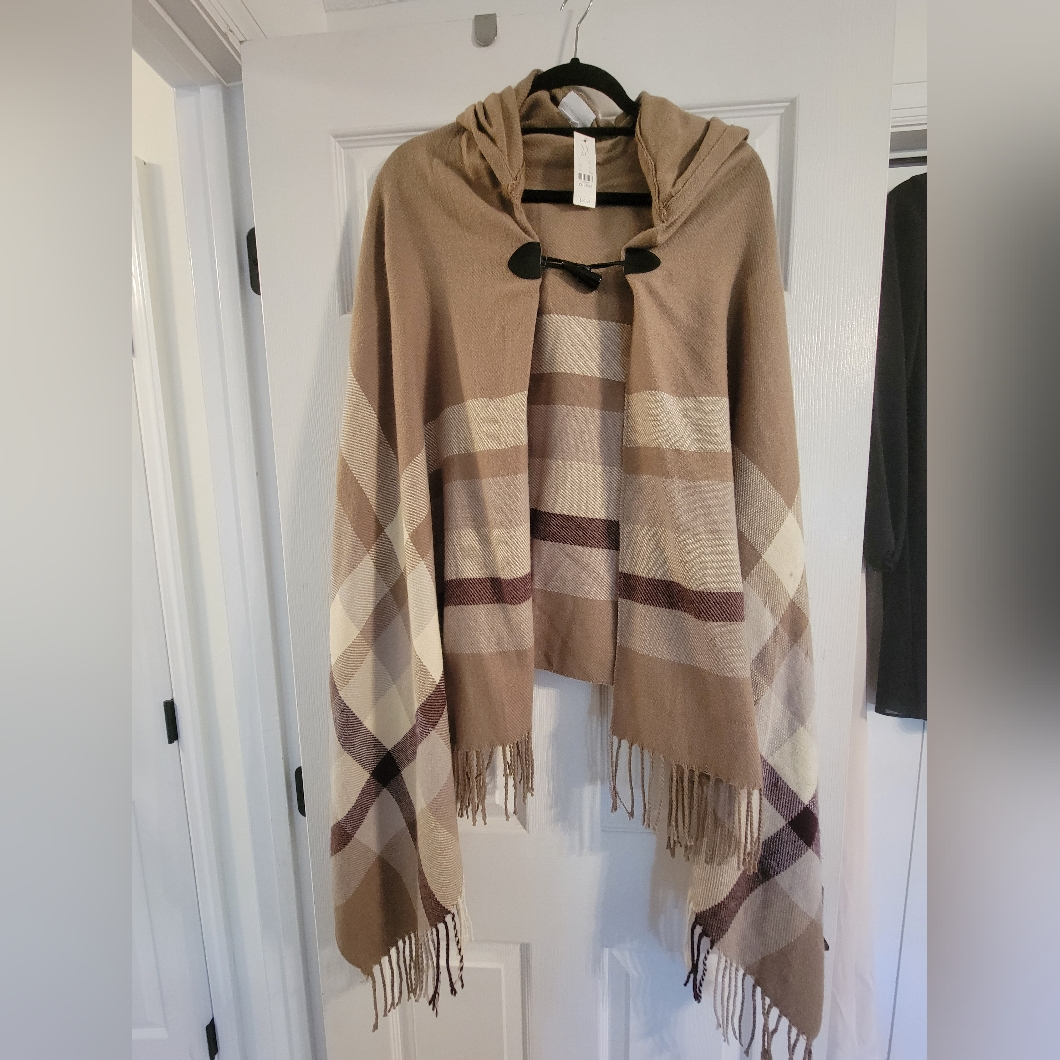 New York  Company Hooded Cape One Size Brand New